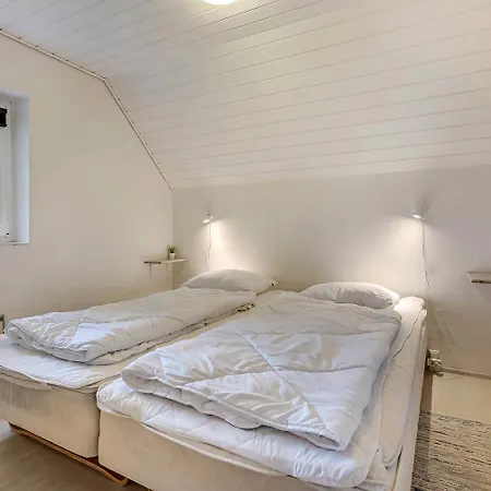 Thatched House With Spa, Sauna, And Pool - Sj590 *