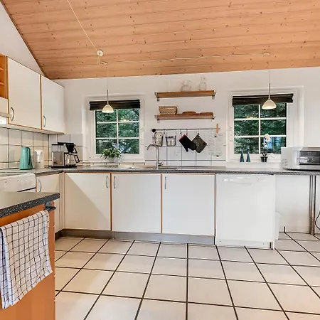 بيت للعطل Thatched House With Spa, Sauna, And Pool - Sj590 *