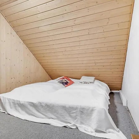 Thatched House With Spa, Sauna, And Pool - Sj590